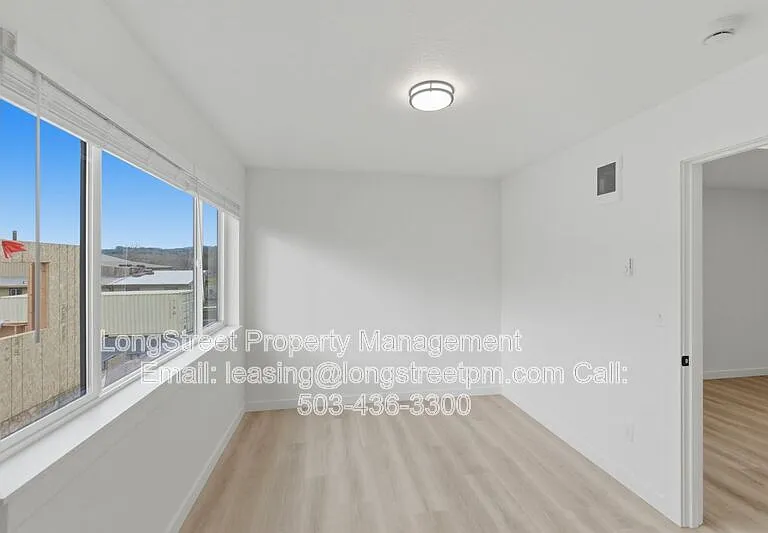 824 S 19th St — Photo 3
