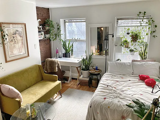 Rented by Jack B Shapiro | media 10
