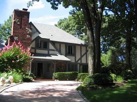 Beautiful Paved Circular Driveway