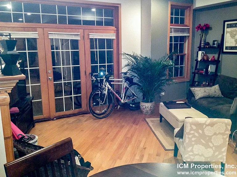 1103 W Cornelia Ave #2 — Photo 12