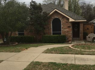 708 Willow Oak Dr, Lewisville, TX 75067