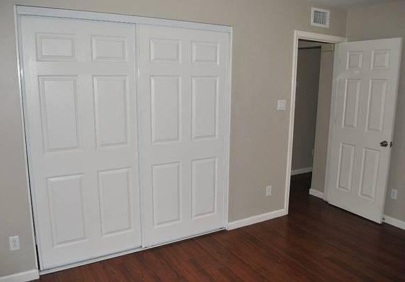5th image of 310 W Earll Dr Unit 101