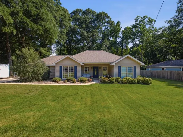 1106 12th St, Phenix City, AL 36867