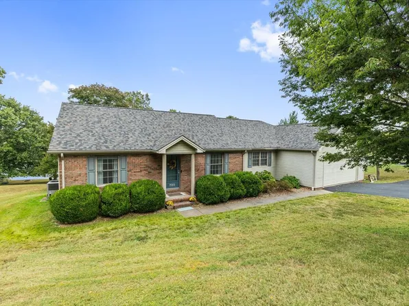 720 University Cir, Madisonville, KY 42431