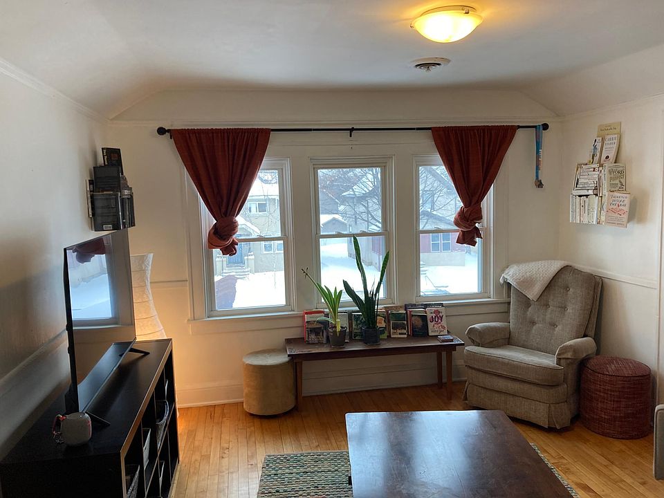 1st image of 2917 Newton Ave N #2