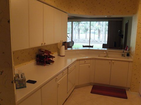 5th image of 8175 Celeste Dr Unit 1129