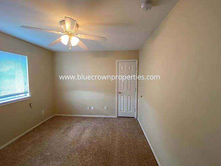 1829 Carver Dr — Photo 13