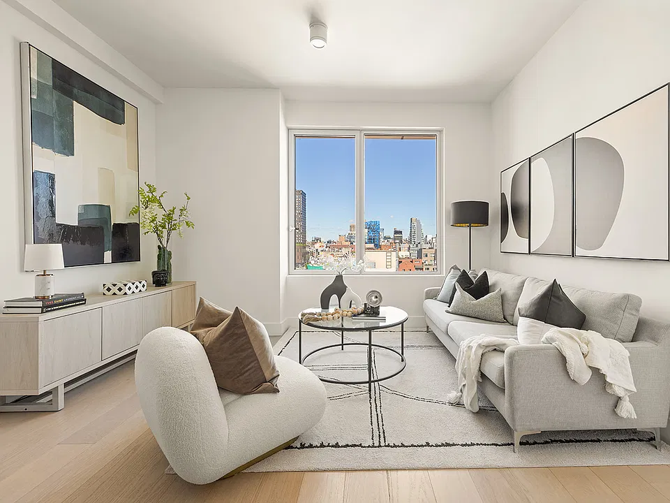 208 Delancey St #10D