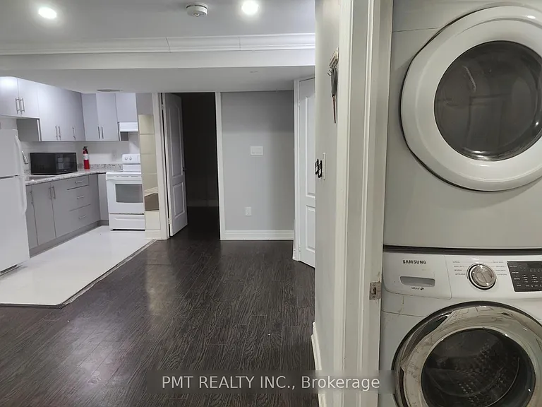73 Greene Dr — Photo 18