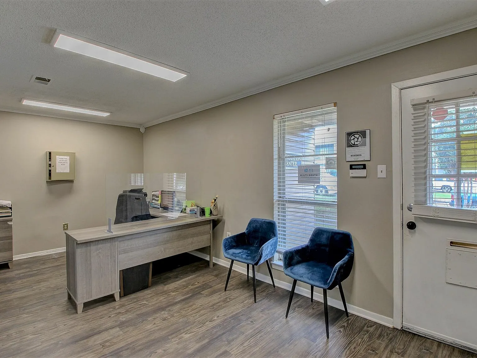Westbridge Apartments — Photo 3