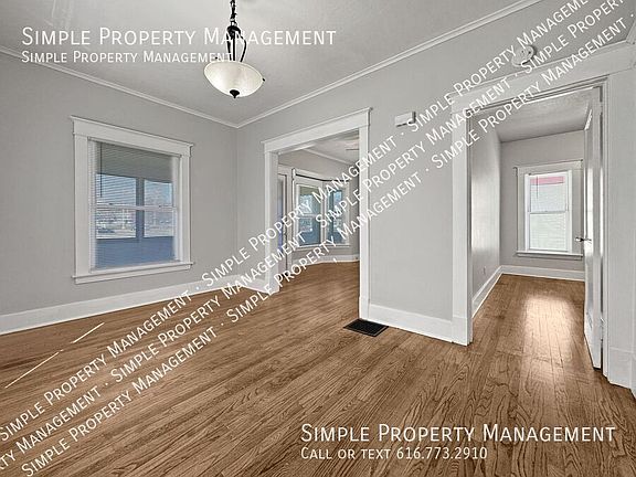 5th image of 2444 Alpine Ave NW