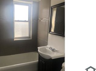 4139 S Prairie Ave APT 2, Chicago, IL 60653
