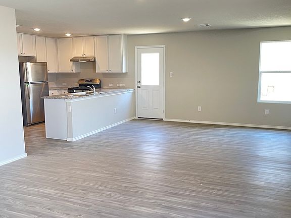 3rd image of 10547 Varmus Dr