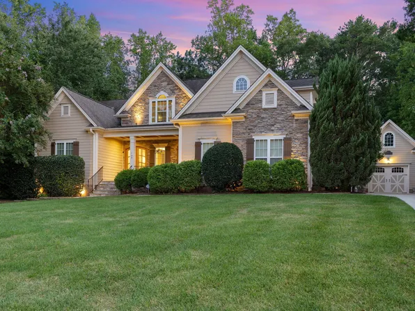 129 Watrus Dr, Clayton, NC 27527