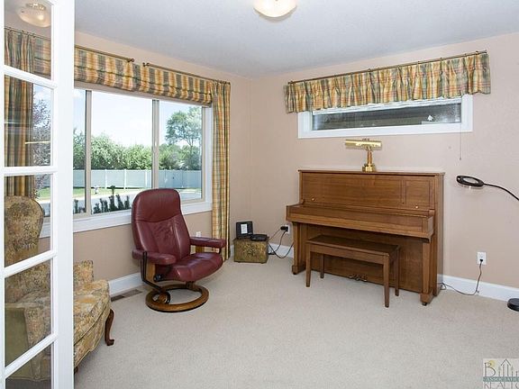 4th image of 2740 Arrowhead Meadows Dr