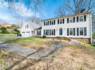 207 Ridgecrest Dr, Lexington, NC 27292