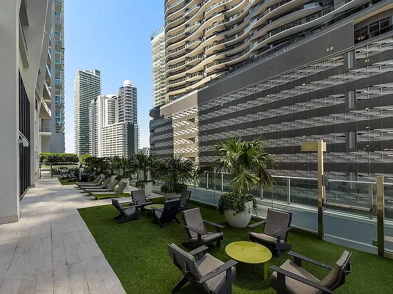 1010 Brickell Ave #2210 — Photo 18