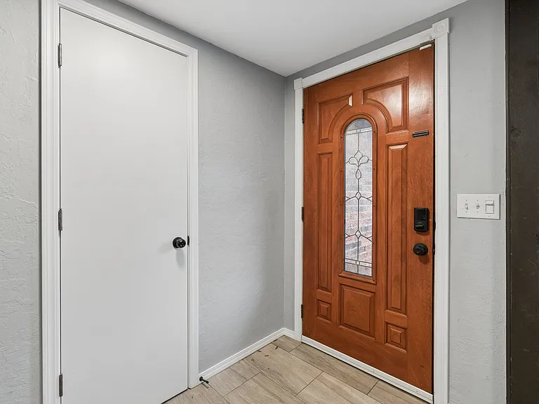 1308 Kelly Park Rd — Photo 7