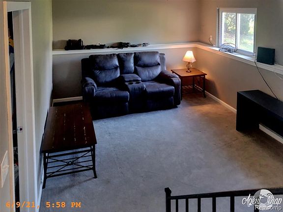 5th image of 38530 Maes St