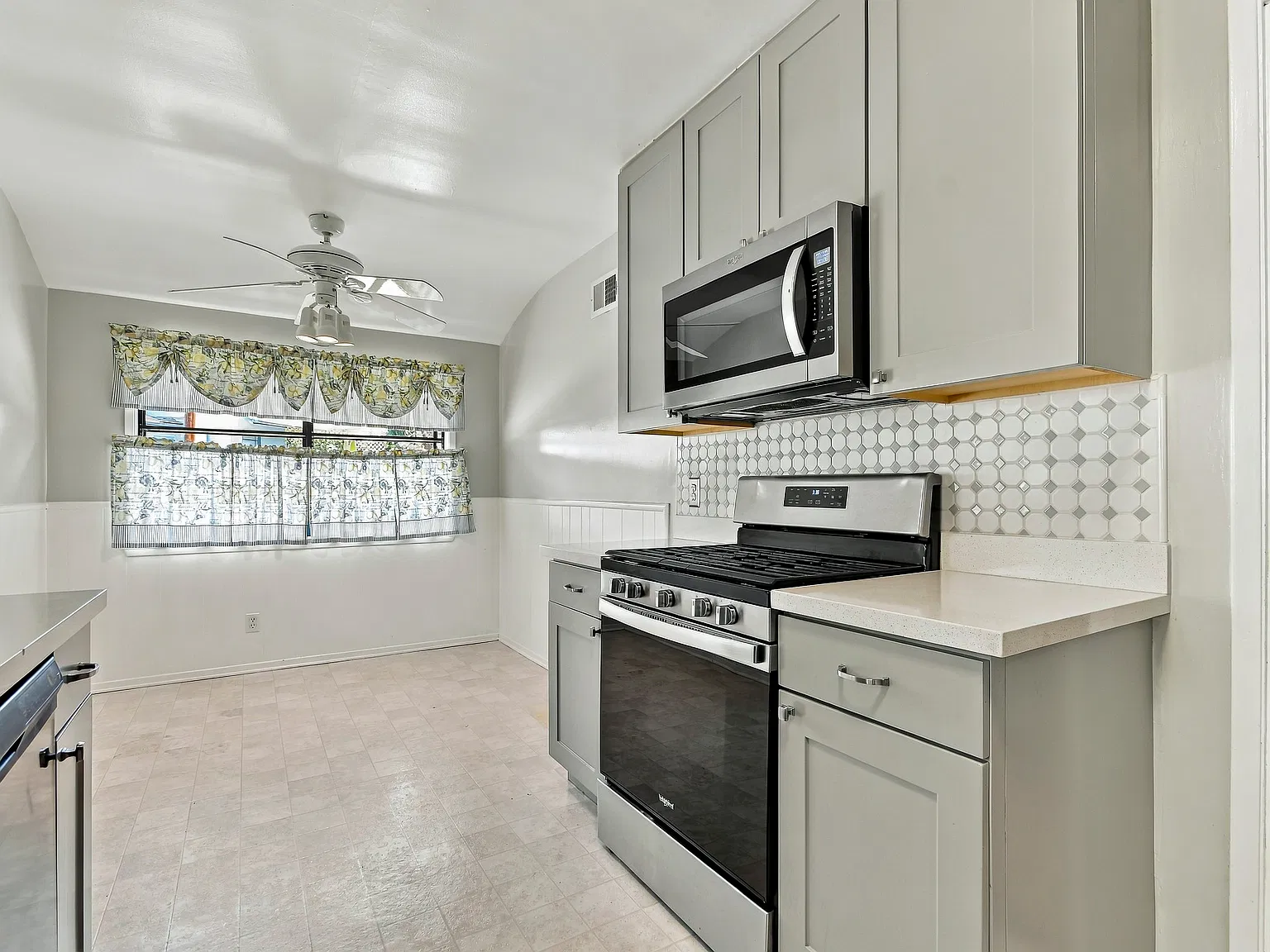4321 Raymond Ave — Photo 3