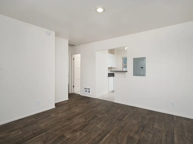 10746 NE Wygant St — Photo 40