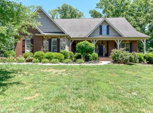 2608 Creekstone Cir, Maryville, TN 37804