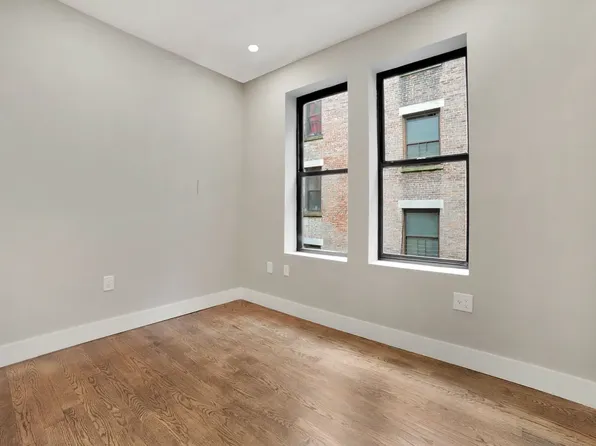 421 Audobon Avenue image 3 of 7