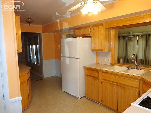 3rd image of 142 Nanita Dr