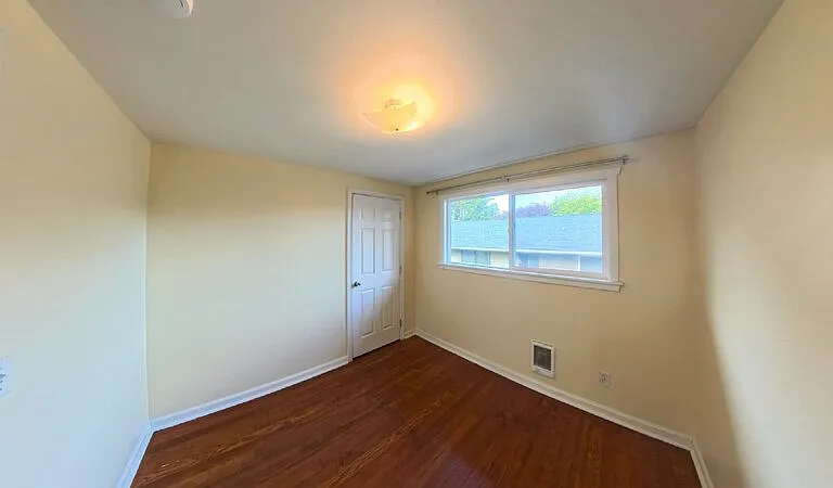 529 Madison St #2 — Photo 8