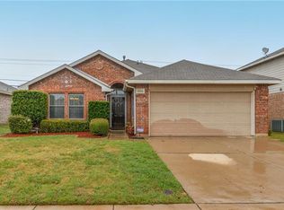 1056 Breeders Cup Dr, Fort Worth, TX 76179