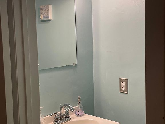2nd image of 818 Roberts Rd