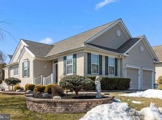 25 Blue Flax Ln, Langhorne, PA 19047