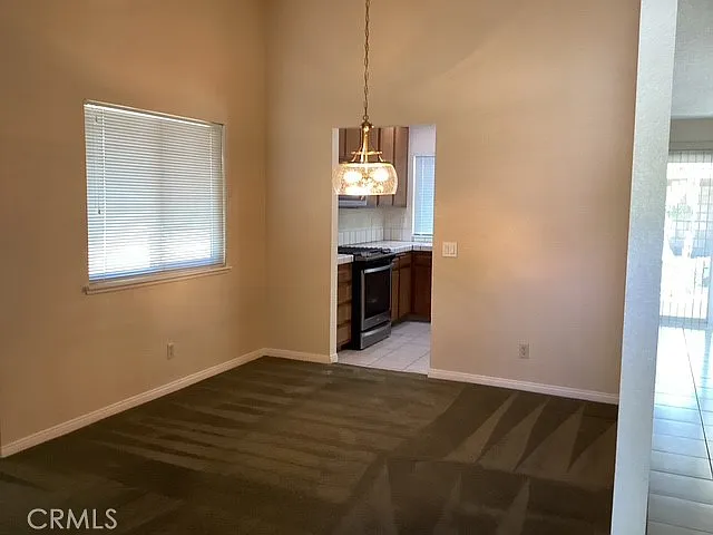 3 bed, 2.0 bath, 1385 sqft, $2,600 — Photo 3