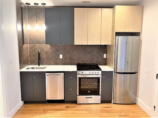 4th image of 232 Quincy St #4B