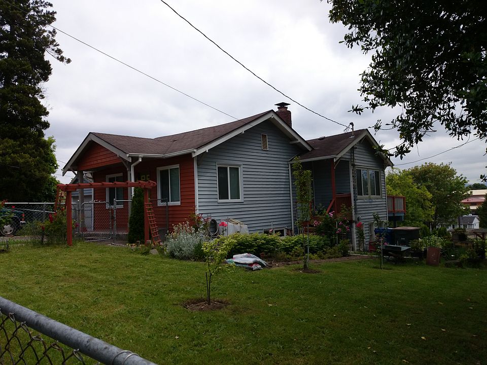 2nd image of 8026 Beacon Ave S