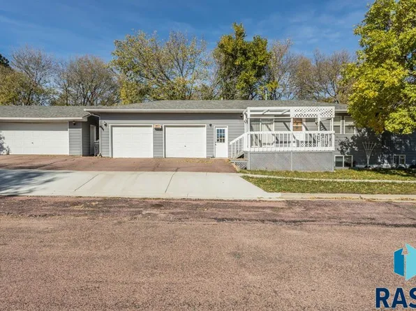 505 W Railroad St, Parker, SD