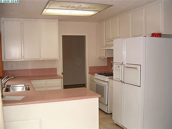 3rd image of 110 Park Sharon Dr