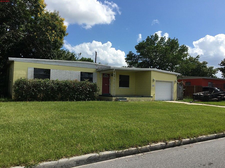 2nd image of 4408 W Oak Ridge Rd
