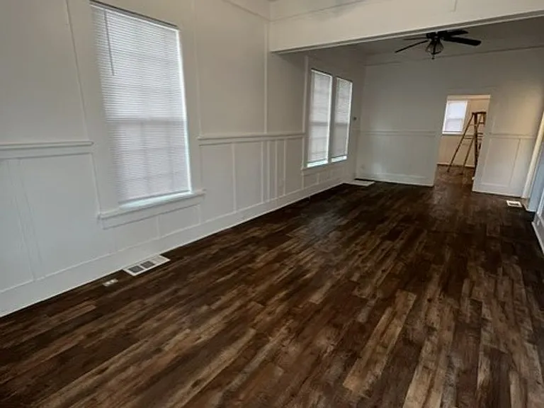 1066 Pine St — Photo 15