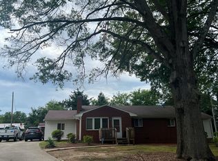 301 Lindale Dr, High Point, NC 27265