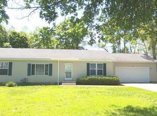 158 Bradford Rd, Benton Harbor, MI 49022