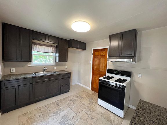 2nd image of 23640 Colbourne Rd