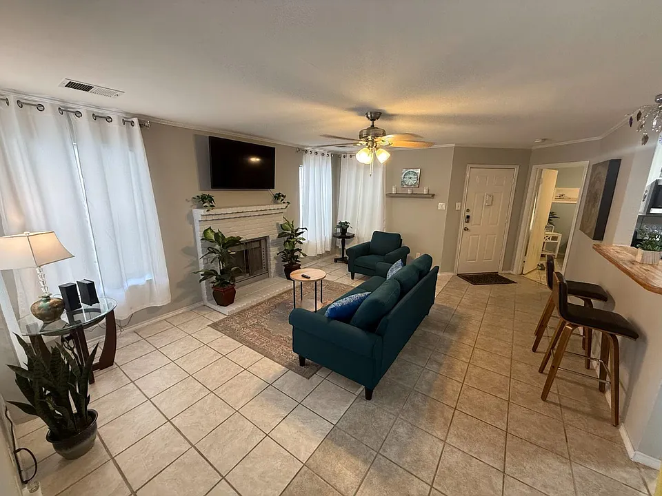 4803 Hamilton Wolfe Rd #907-W