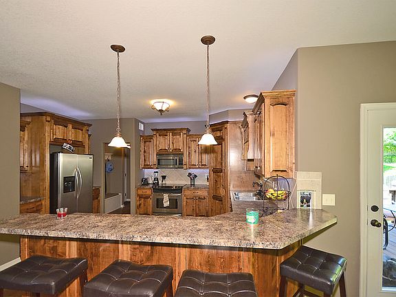 Breakfast bar for 4 or 5