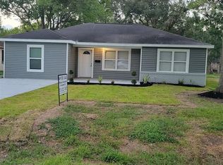 301 E Foley St, Alvin, TX 77511