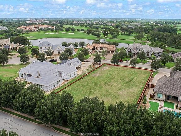 2nd image of 4805 Miravista Ct