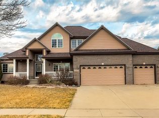 15089 Beechwood Ave, Clive, IA 50325