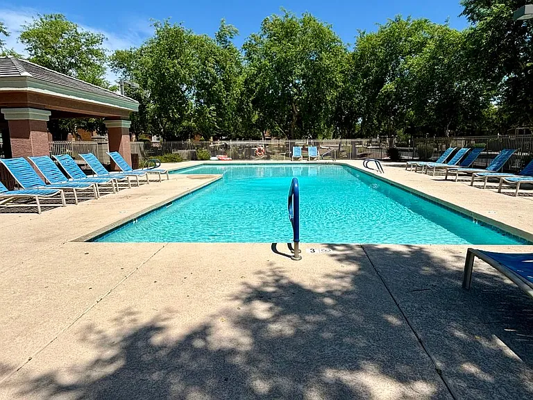 4365 E Morrow Dr — Photo 17