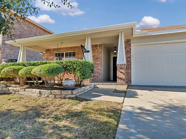 341 Windy Hill Ln, Fort Worth, TX 76108