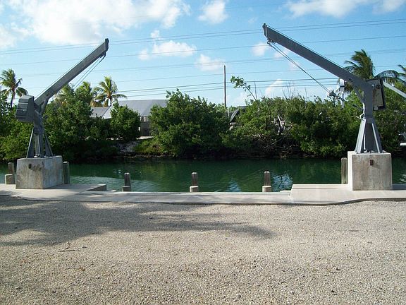 4th image of 24265 Caribbean Dr